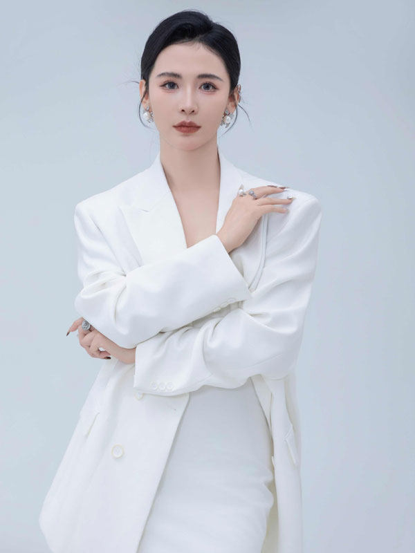 黄华-1.jpg